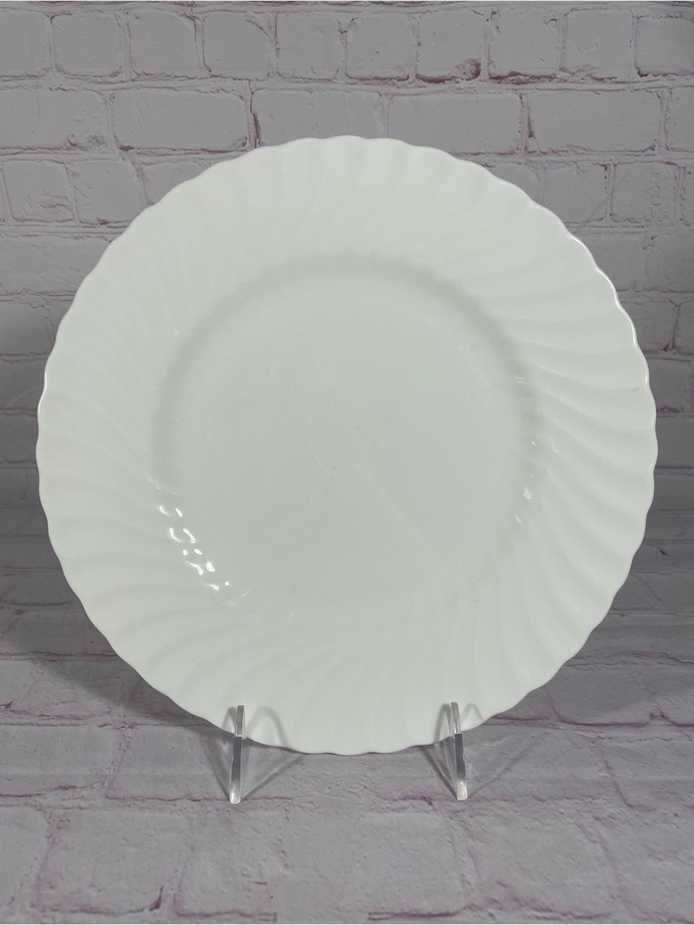 Vintage Minton White Fife Bone China Dinner Plate 10 3/4” England Discontinued